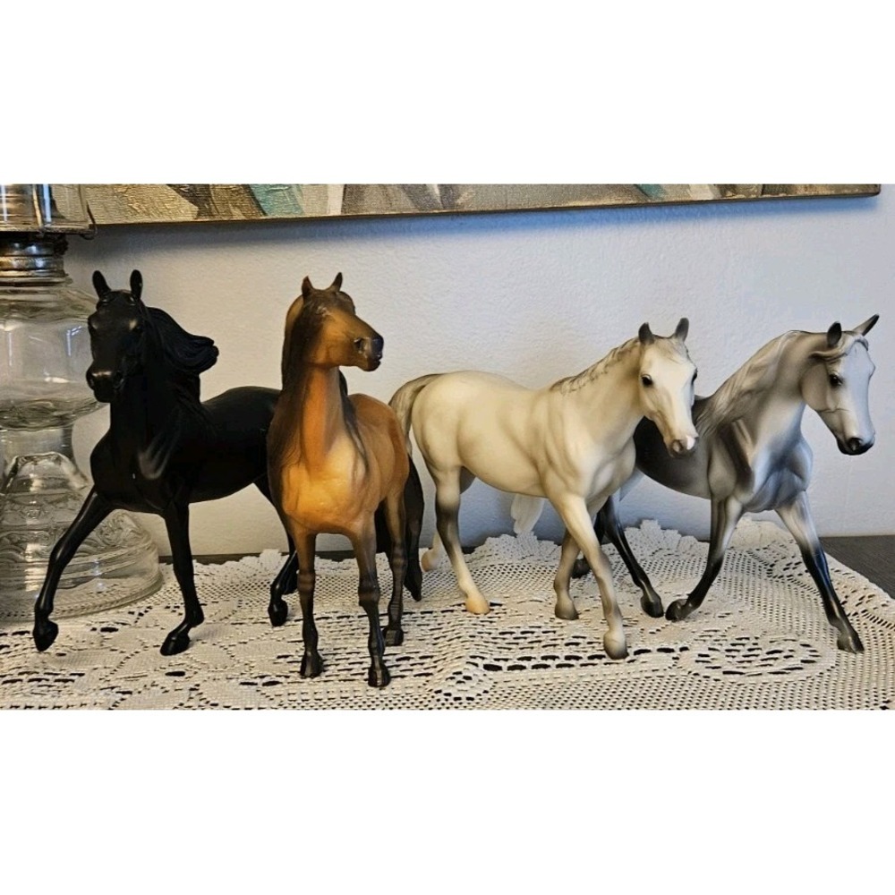 Breyer Classic Lot Freedom Series Chalkboard Horse Warmblood Saddlebred Mesteno